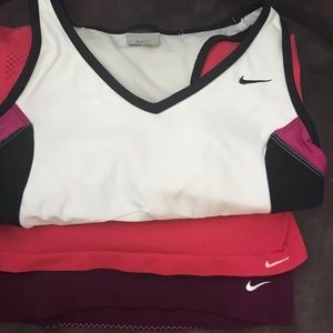 Nike tank bundle !